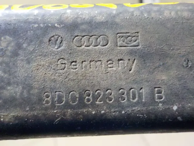 Петля капота правая для  Audi Allroad quattro 2000-2005