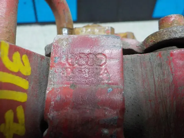 Петля двери передней правой нижняя для  DAF 400 0-1993