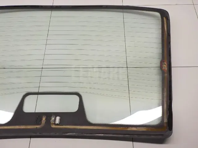 Стекло заднее для  Ford Kuga 2008-2012