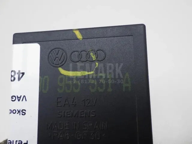 Реле стеклоочистителей для  Audi A6 [C5] 1997-2004
