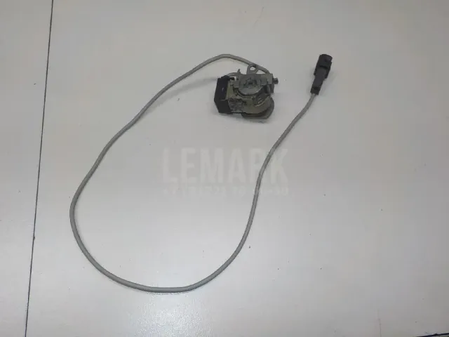 Вставка замка двери прав. для  BMW X5 E53 2000-2007