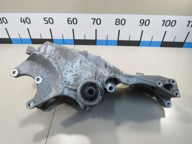 Кронштейн генератора для  Audi A3 (8L1) 1996-2003