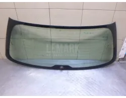 Стекло двери багажника
