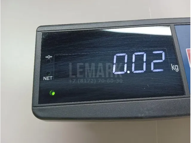 Уплотнитель капота