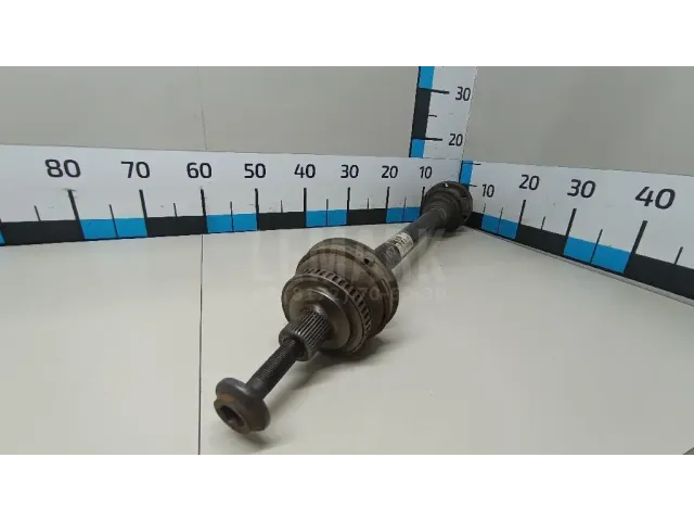 Полуось задняя