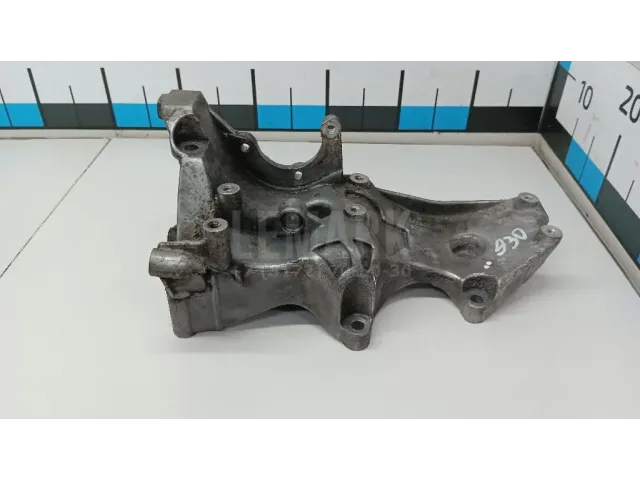 Кронштейн генератора для  BMW X1 E84 2009-2015