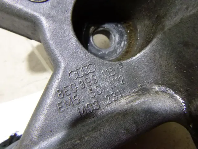 Кронштейн КПП для  Audi 50 0-1978