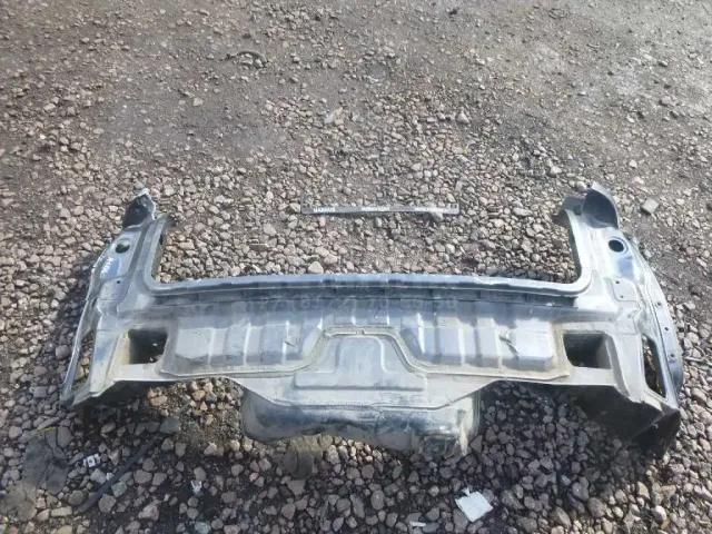 Панель задняя
