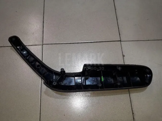 Ручка двери задней внутренняя левая для  Ford Fiesta 2008-2019