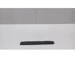 Уплотнитель капота