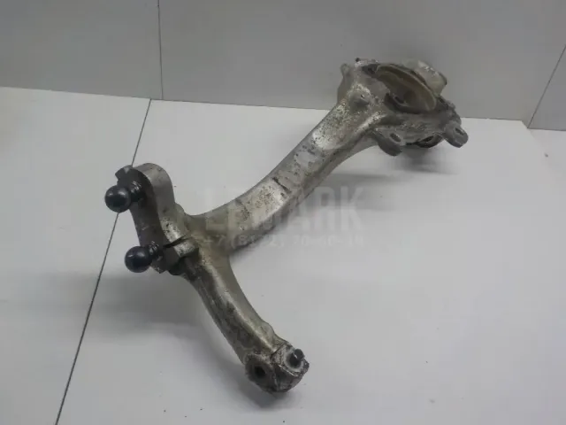 Кулак поворотный передний правый для  Ford Cougar 1998-2001