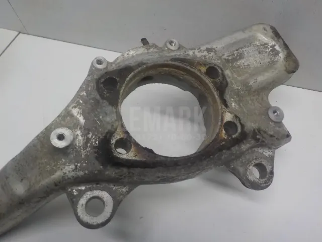 Кулак поворотный передний правый для  Ford Cougar 1998-2001