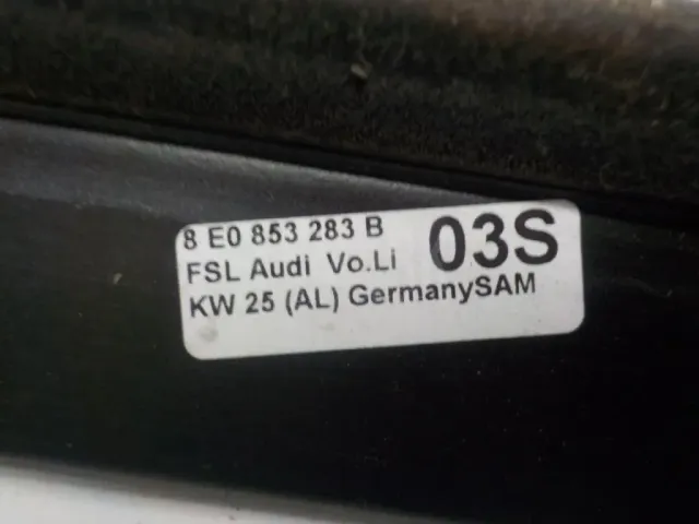 Накладка стекла переднего левого для  Audi Q3 (8U) 2012-2018