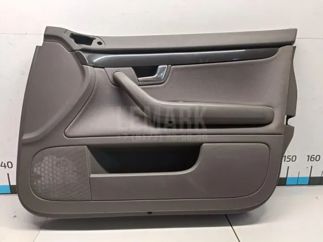 Обшивка двери передней правой для  Cadillac Escalade III 2006-2014