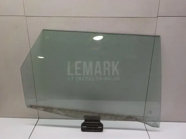 Стекло двери задней правой