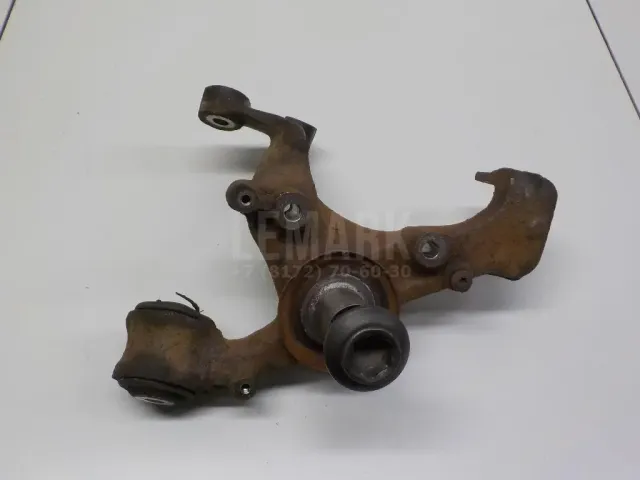 Кулак поворотный задний правый для  Audi 80/90 [B4] 1991-1995
