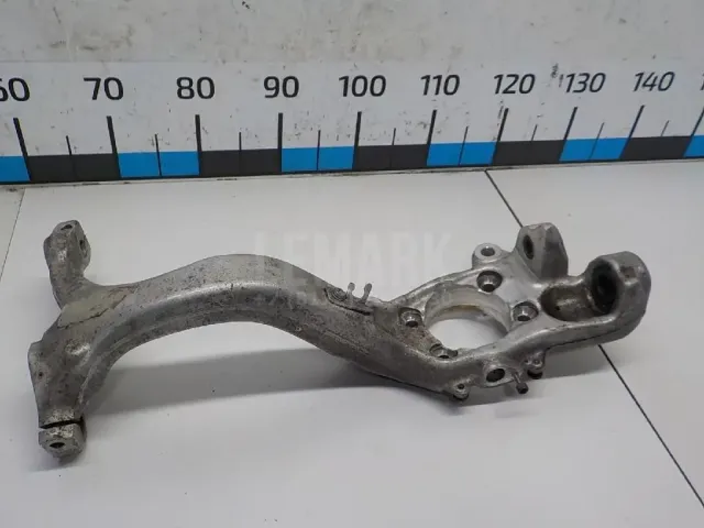 Кулак поворотный передний правый для  Ford Cougar 1998-2001