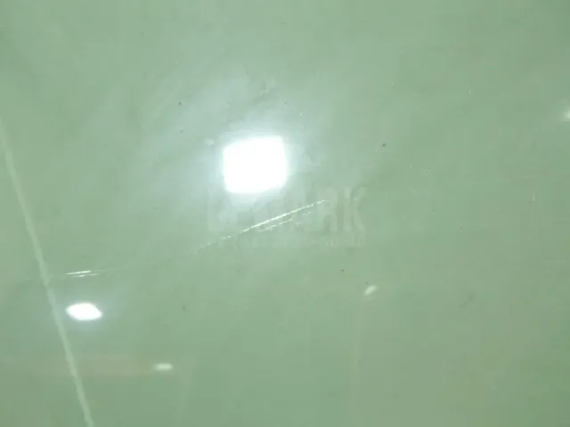 Стекло двери задней левой