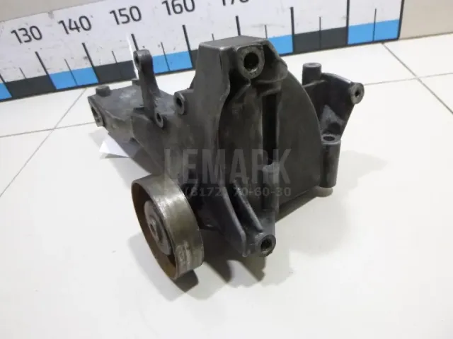 Кронштейн генератора для  Audi A3 (8L1) 1996-2003
