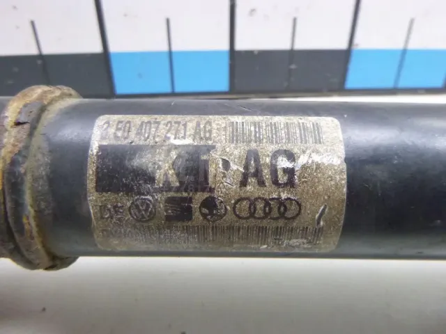 Полуось (привод в сборе) для  Audi A6 [C5] 1997-2004