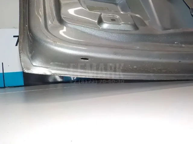Дверь багажника