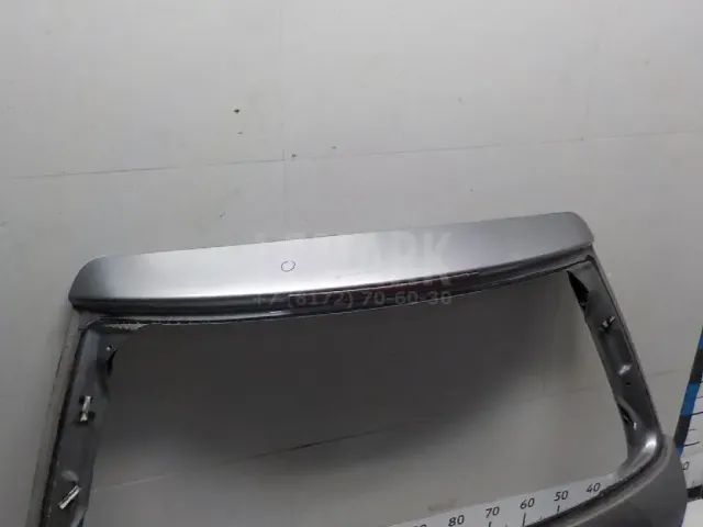 Дверь багажника