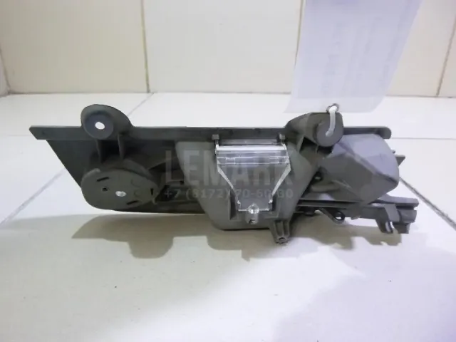 Ручка двери задней внутренняя левая для  Ford Escape EUR 2007-2009
