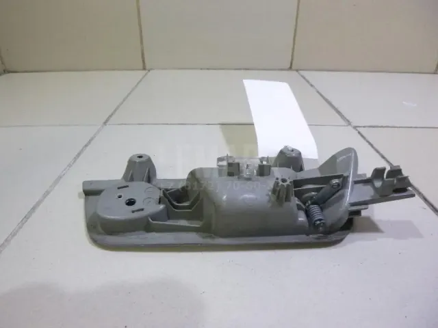 Ручка двери задней внутренняя левая для  Ford Escape EUR 2007-2009