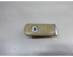 Замок бардачка