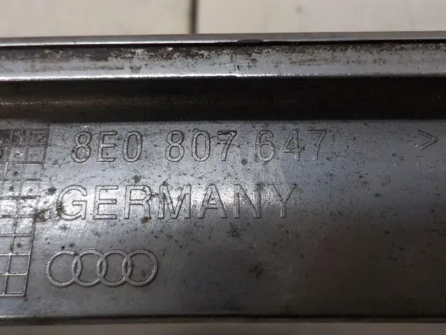 Решетка в бампер центральная для  Audi A8 [4H] 2010-2017