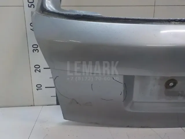 Дверь багажника