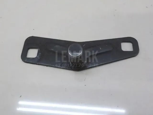 Ответная часть замка багажника для  Audi Q6 2022