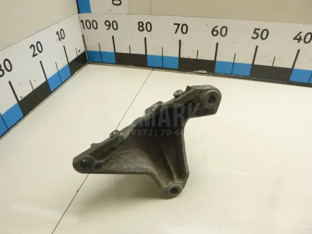 Кронштейн двигателя правый