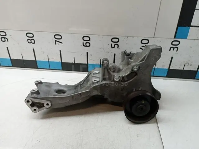 Кронштейн генератора для  Audi A3 (8L1) 1996-2003