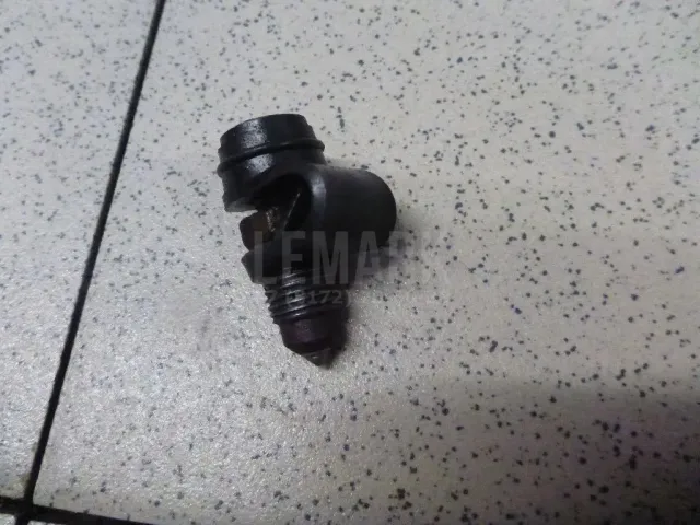 Штуцер прокачки тормозов для  Chrysler Stratus/Cirrus 0-2001