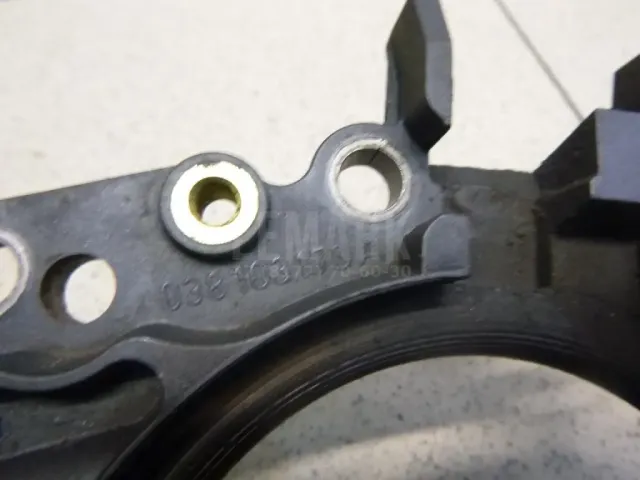 Крышка коленвала задняя для  Ford Fiesta 2008-2019