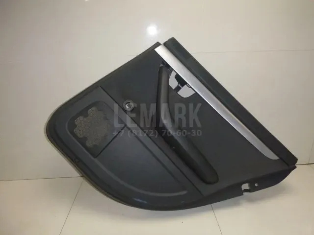 Обшивка двери задней правой для  Cadillac SRX 2009-2016