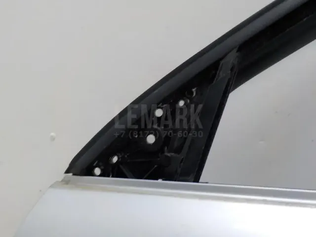 Дверь передняя левая для  Ford America Escape II 2007-2012