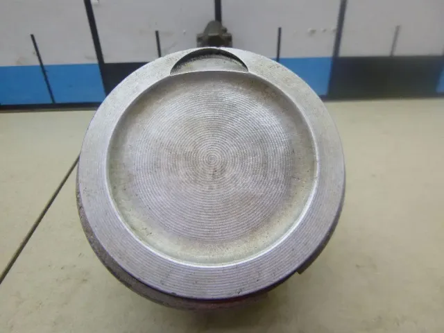 Поршень с шатуном