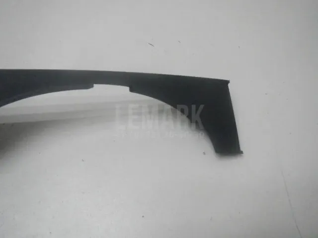 Рамка противотуманной фары правой для  Ford Escape EUR 2007-2009