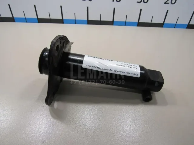 Кронштейн усилителя переднего бампера правый для  Audi TT(8N) 1998-2006