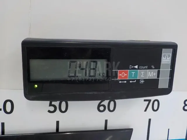 Молдинг задней левой двери