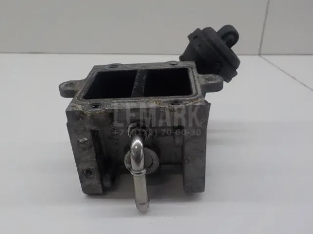 Заслонка воздушная для  Ford Escape EUR 2007-2009