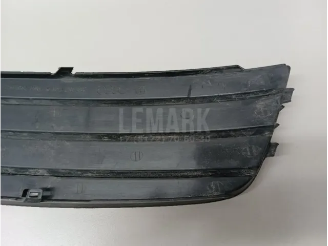 Решетка в бампер левая для  BMW X1 E84 2009-2015