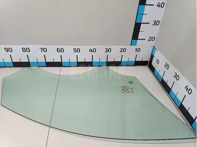 Стекло двери передней левой