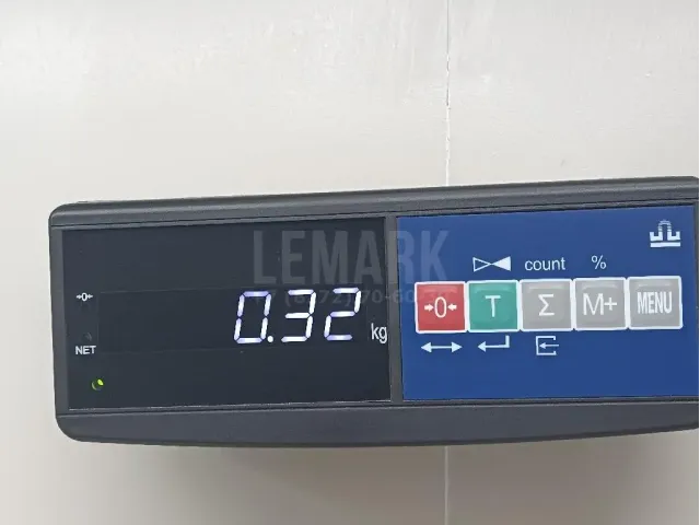 Накладка стекла заднего левого