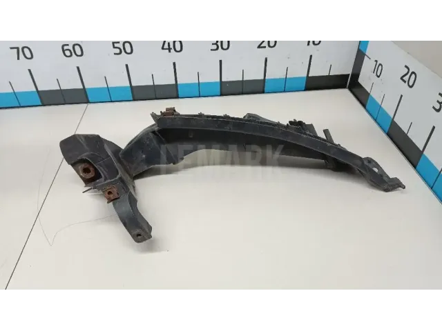 Кронштейн фар правый для  Citroen C5 2004-2008