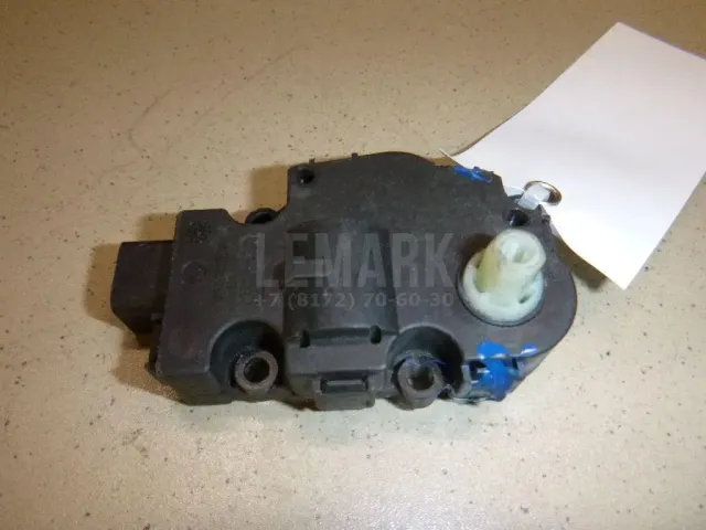 Моторчик заслонки отопителя