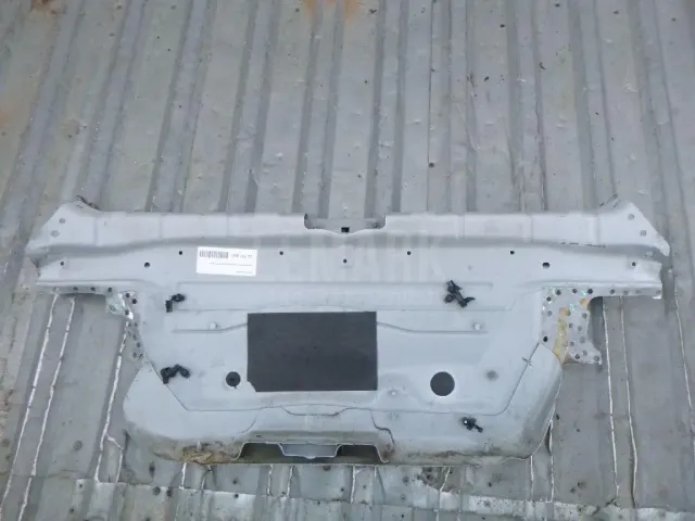 Панель задняя