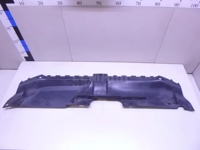 Кожух замка капота